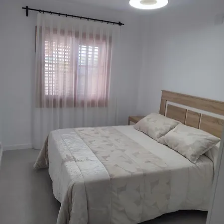 Con Terraza Y Piscina